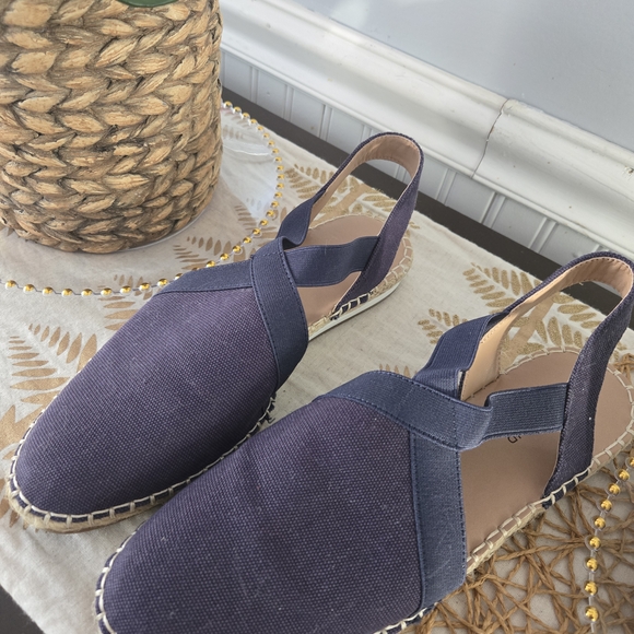 Lucky Brand Shoes - Lucky Brand Navy Flats